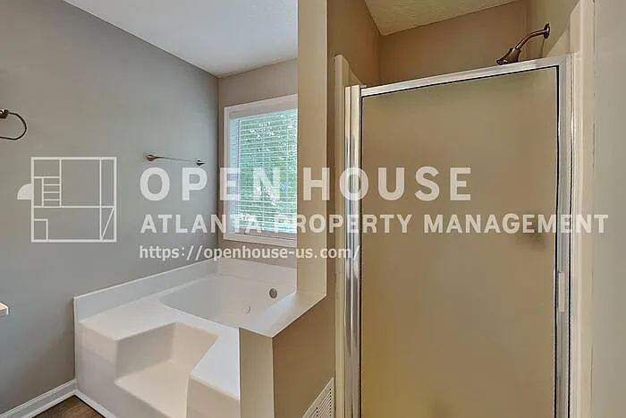 2305 Luther Ter SW — Photo 13