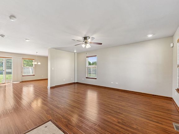 2nd image of 1550 Eagle Bluff Dr