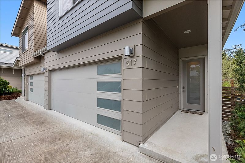 4th image of 517 Spring Vista Place
