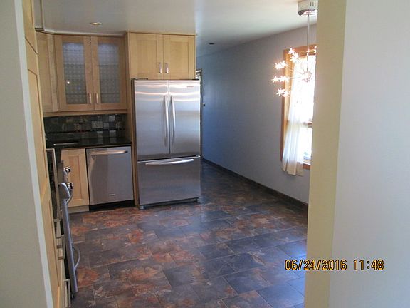 4th image of 10440 Preston St