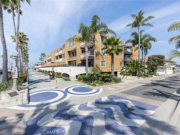 2nd image of 600 E Oceanfront APT 1D