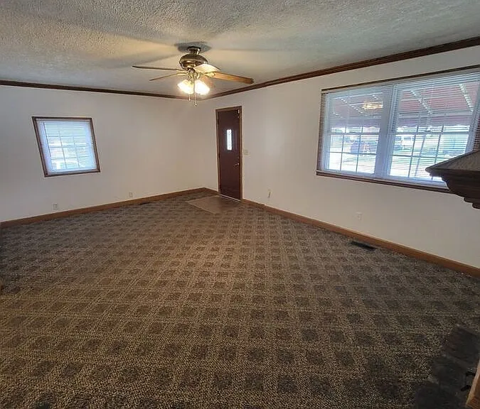 2250 Garfield Ave — Photo 15
