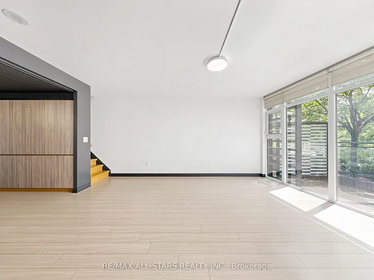 110 Fort York Blvd #G08 — Photo 12