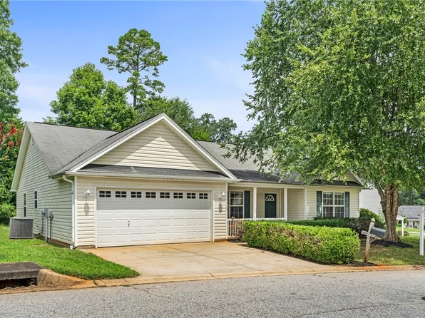 525 Mortar Dr, Duncan, SC 29334