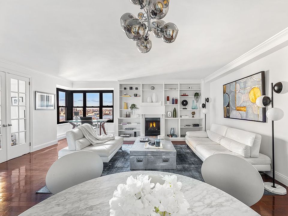 1st image of 264 Broadway Unit B1806