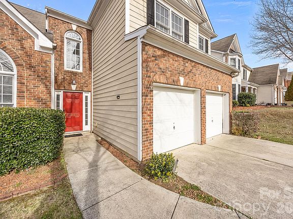 2nd image of 3203 Arklow Rd