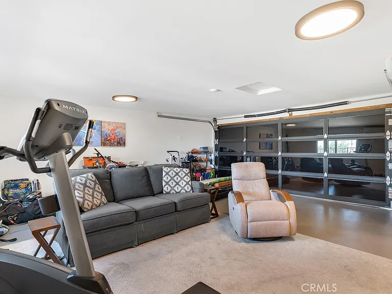 20509 Rhoda St — Photo 21