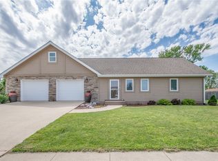 1407 31st St, Perry, IA 50220