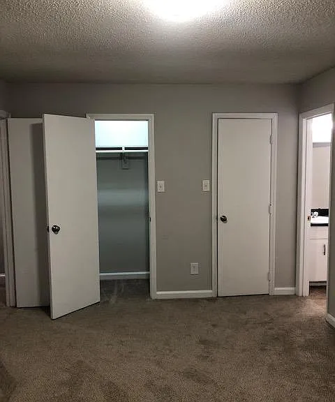 4405 Graceland Ct — Photo 16