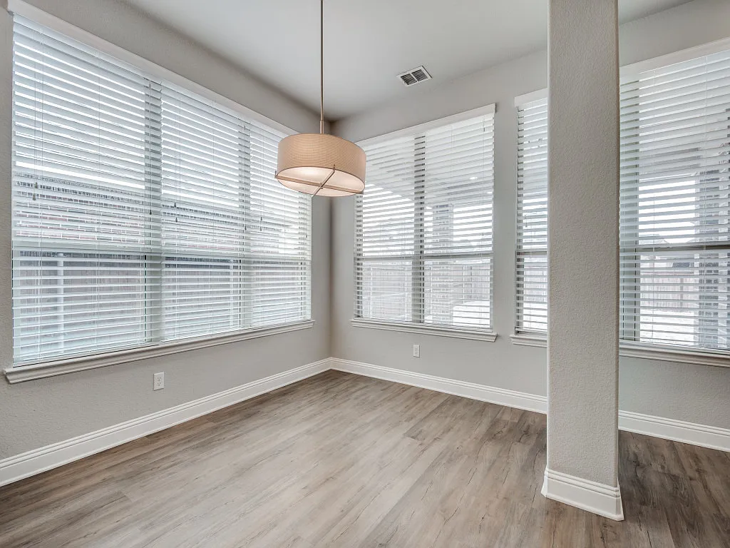 4 bed, 3.5 bath, 3436 sqft, $5,200 — Photo 4