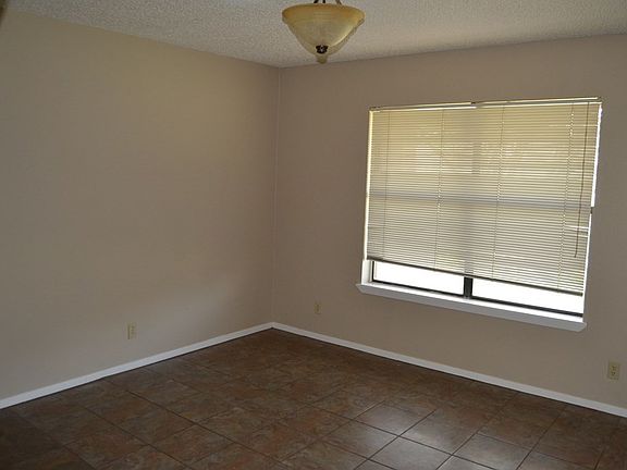 5th image of 3822 Sunset Dr