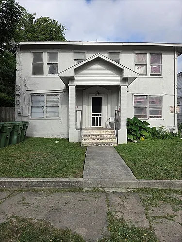411 Waco St Photo 1
