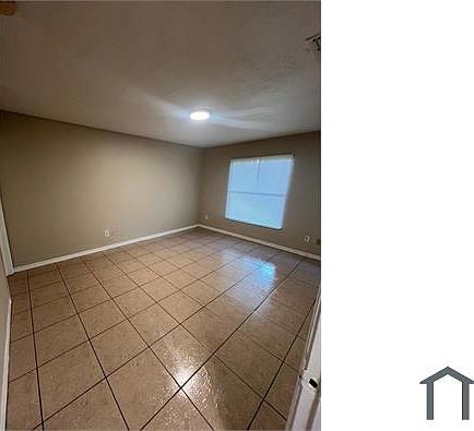 4th image of 1027 Queen St S