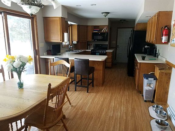 3rd image of 919 Colleen Circle Dr