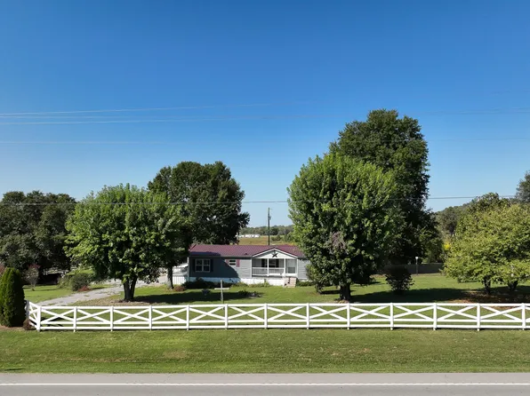 10655 Highway 231 N, Bethpage, TN 37022