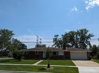 381 W Millers Rd, Des Plaines, IL 60016