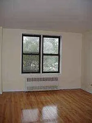 Rented by Queens Apartments Realty LLC | media 21