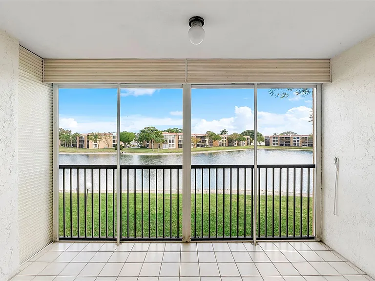 6519 Coral Lake Dr #207 — Photo 12