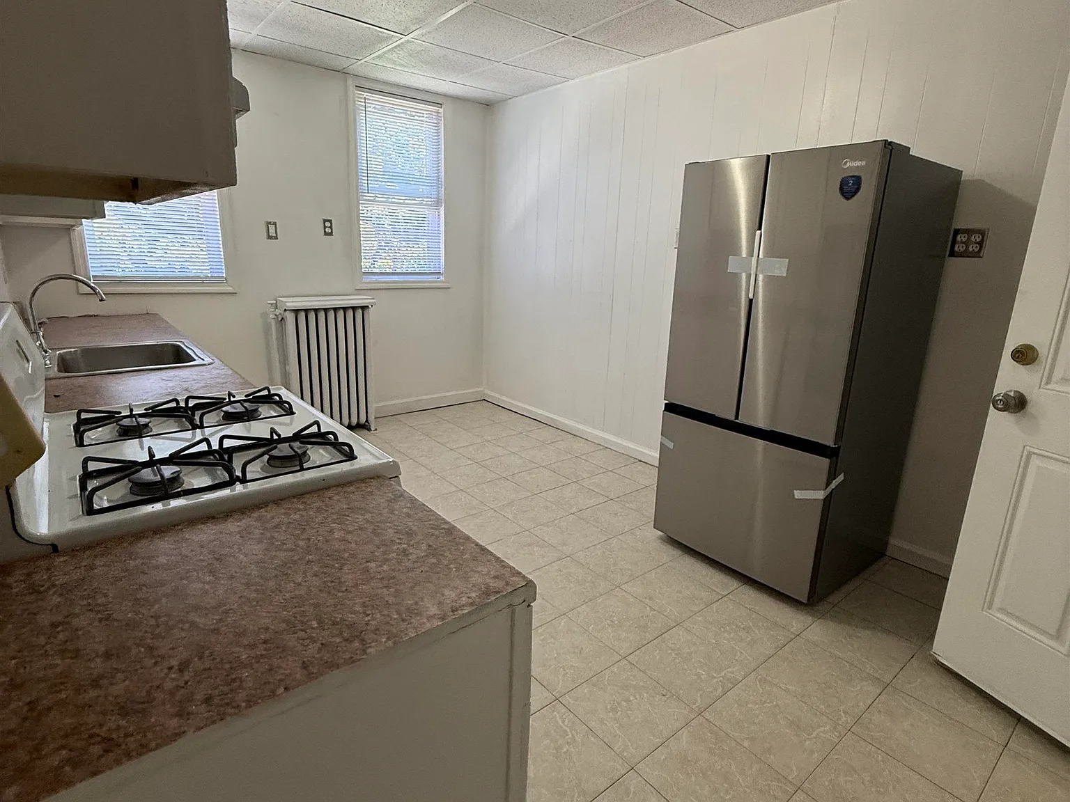 2 bed, 1.0 bath, $2,500 — Photo 4