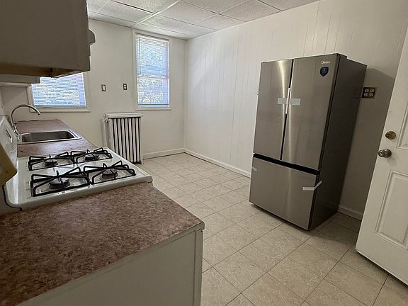 4th image of 406 67th St