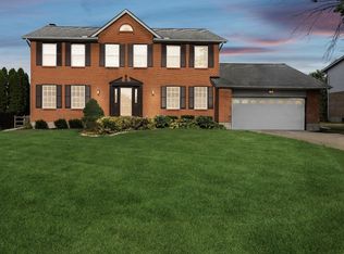 8260 Fox Knoll Ct, West Chester, OH