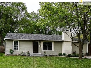 113 S Meadowbrook Dr, Gardner, KS 66030