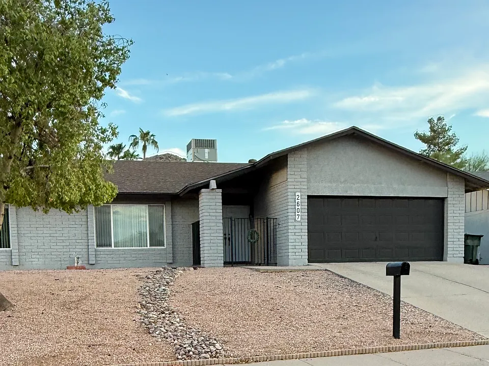 2607 E Marilyn Rd