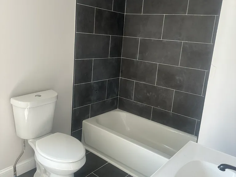 19 Paul St #2 — Photo 4