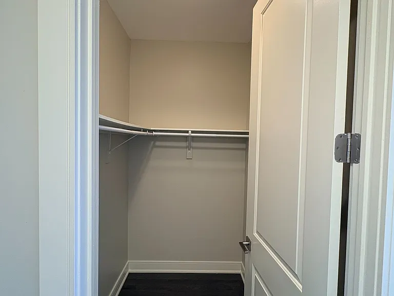 150 Main St W #504 — Photo 28