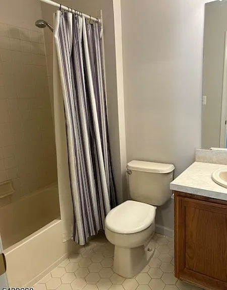240 Winding Hill Dr — Photo 12