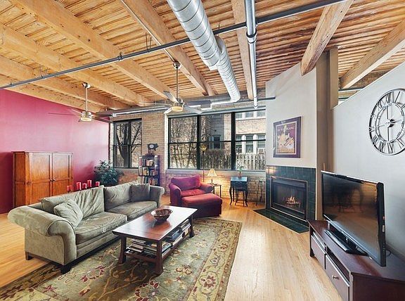2nd image of 5001 N Wolcott Ave APT 102