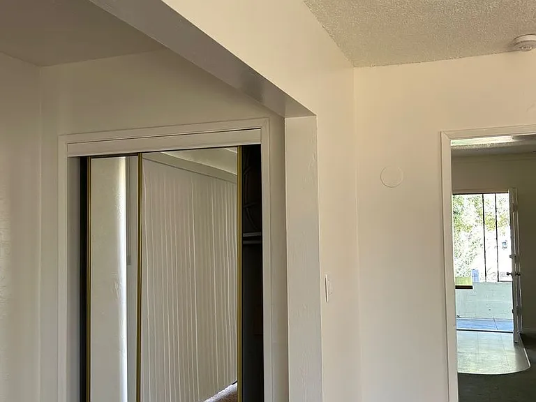 7634 Fox Trl #B — Photo 5
