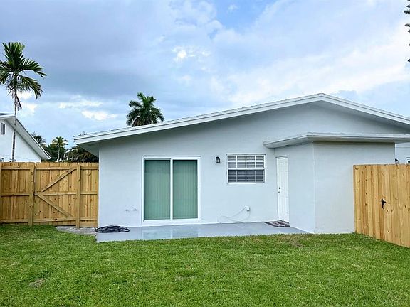 4th image of 838 SW 14th Street