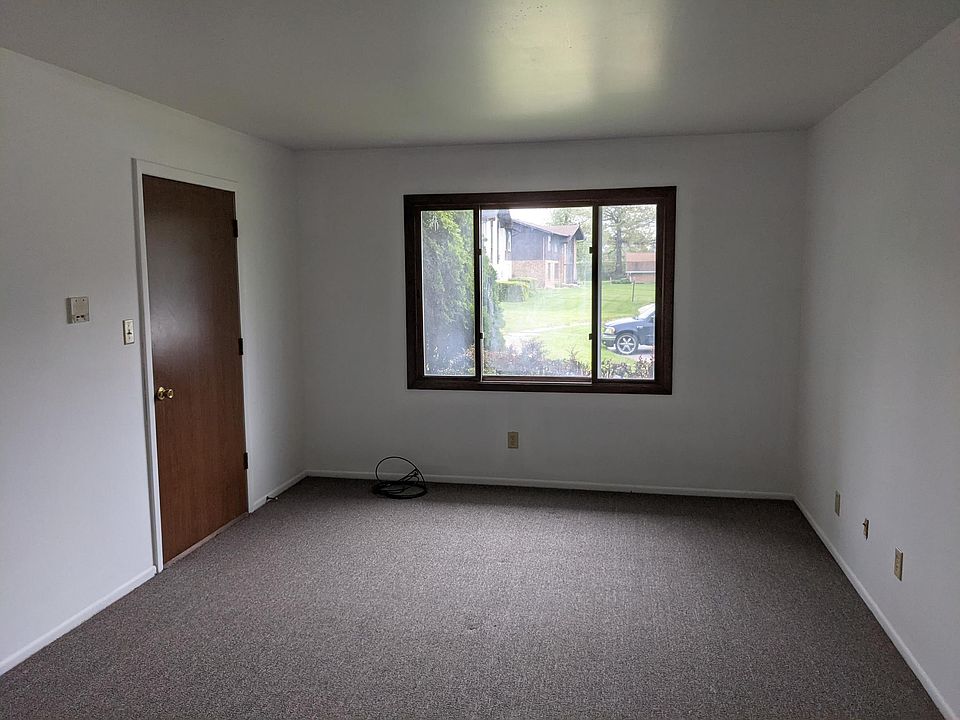 2nd image of 101 W 35th Ct #B