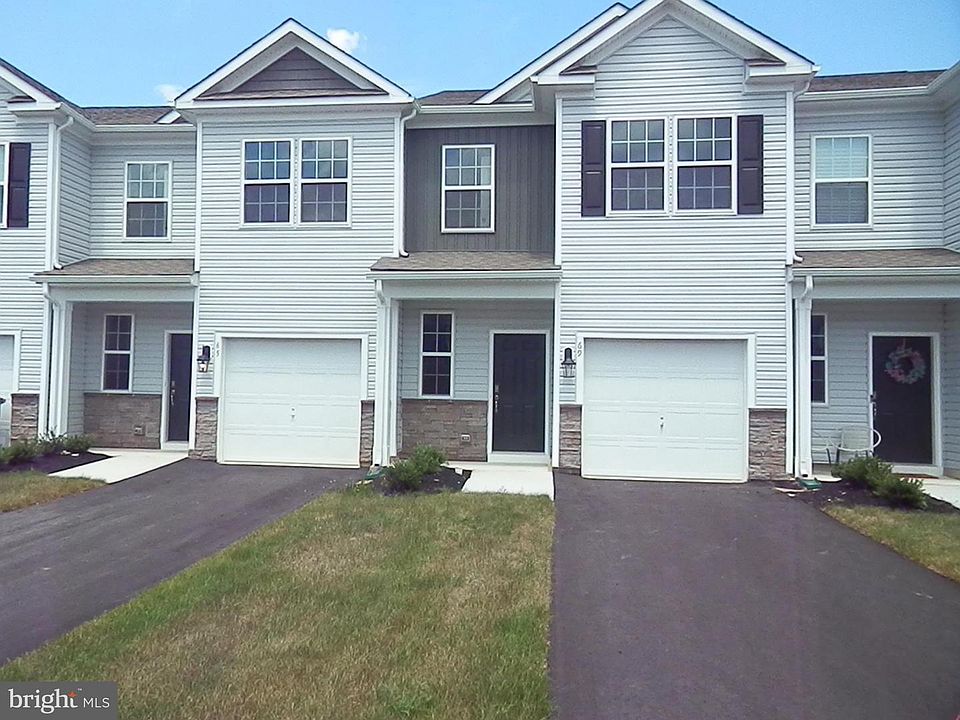 Front of home_05092023
