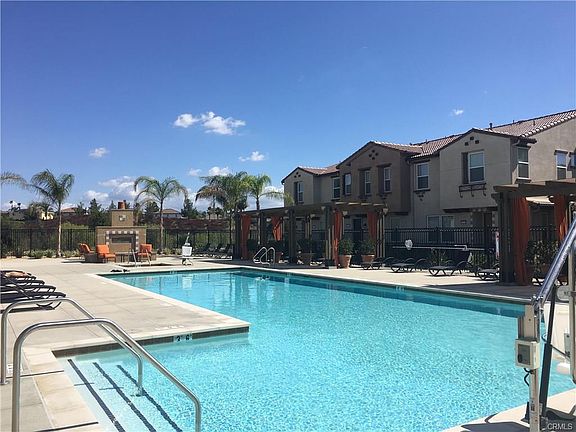 4th image of 40326 Calle Real #1