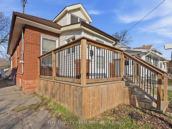 3rd image of 151 Brisbin St
