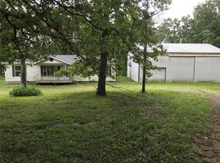 23792 Hawaii Rd, Lebanon, MO 65536