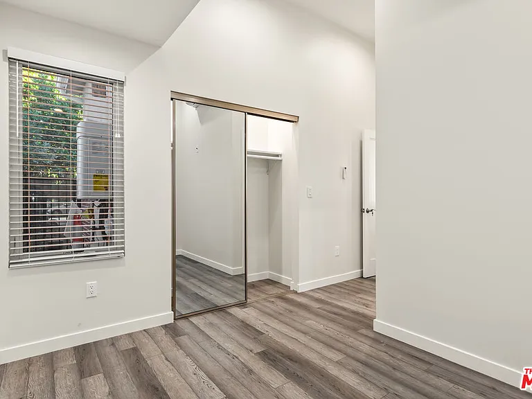2336 Scarff St #2338 — Photo 9