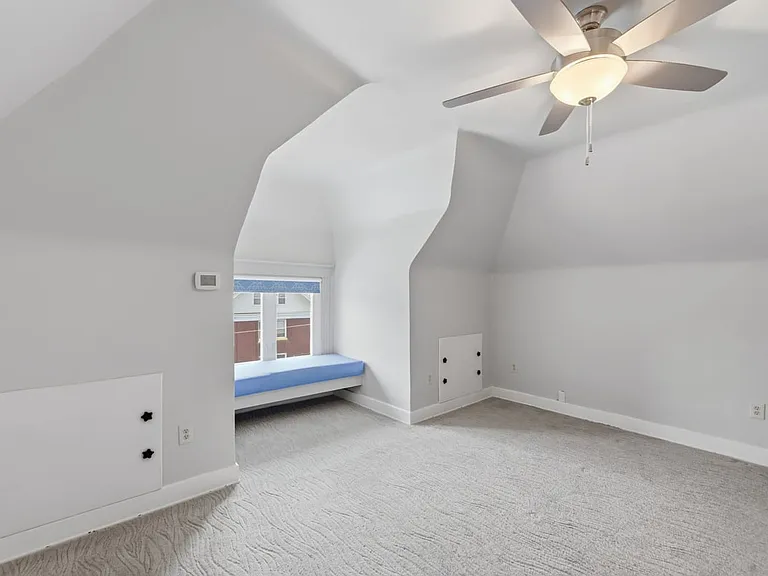 344 Helen St #2 — Photo 22