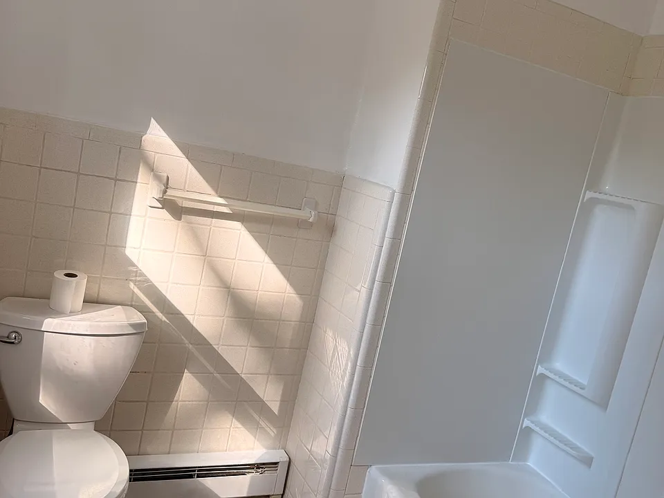 6 Delwick Ln #4