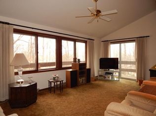 21135 Mary Lynn Dr, Brookfield, WI 53045