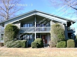 607 Hebron Rd APT 3, Hendersonville, NC 28739