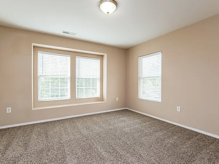 40 Norwich Dr — Photo 14