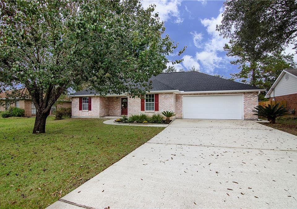 1st image of 202 Katherine Ave