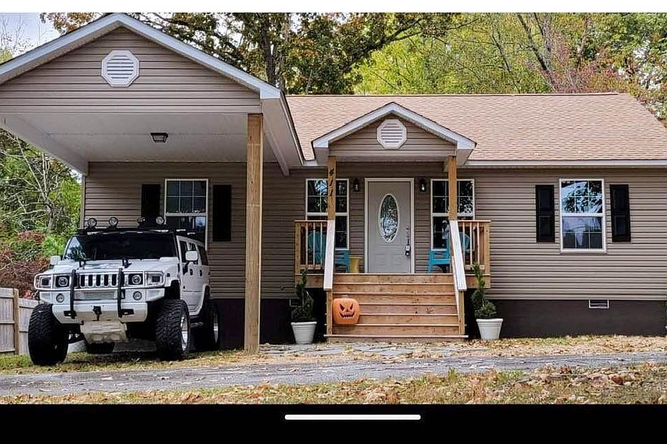 1st image of 411 S Ridge Ave