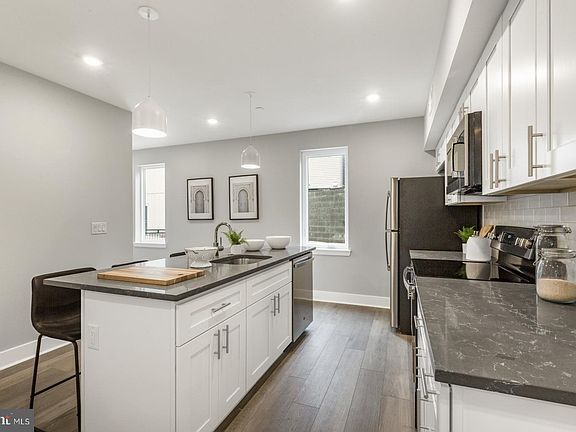 5th image of 1817-19 N 2nd St #210