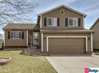 8007 Howell St, Omaha, NE 68122