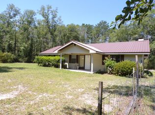 3422 Cook Cir, Vernon, FL 32462