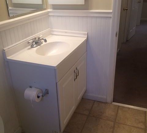 4th image of 1032 Carriage Dr APT C
